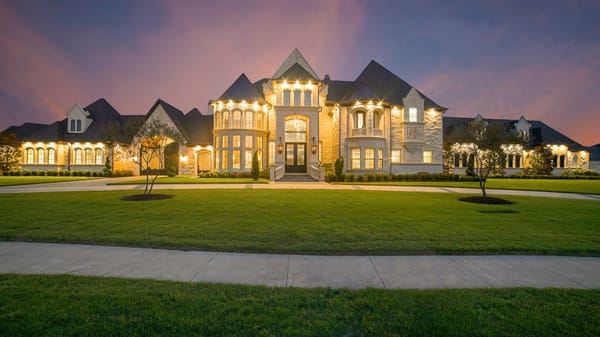 Luxury mansion symbolizing abundance, wealth, and living in the end manifestation practice